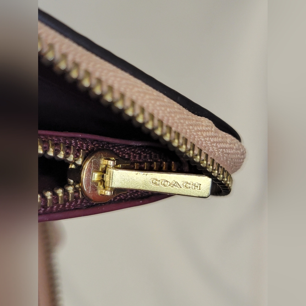 Coach Pebble Leather Zip Wallet With Pink Crystal Accents - Picture 9 of 9
